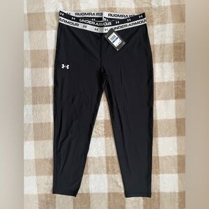 Under Armour Girls Black Fitted Cropped Leggings Youth XL & L Sizes available